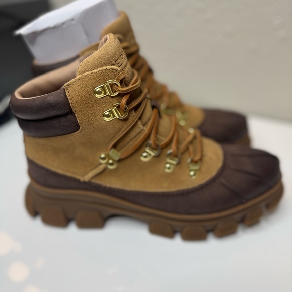 Sperry Brown and Tan Snow Boots - Picture 3 of 3